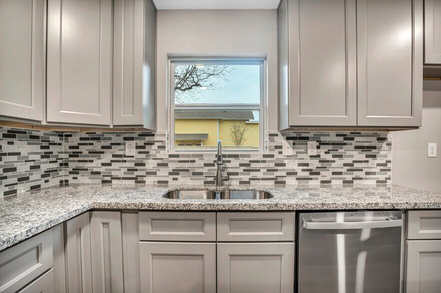 More Photos Of 601 Spring St, Round Rock Office Residential For Lease