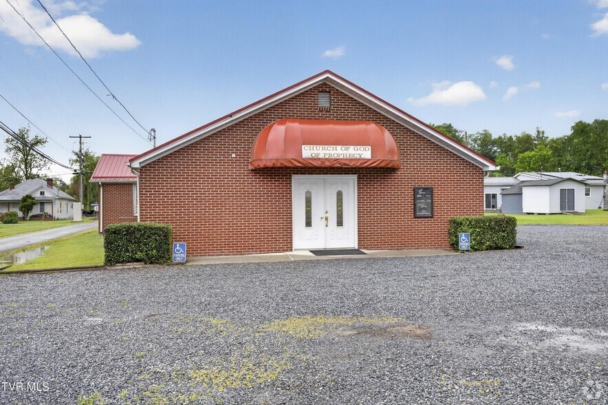 More Photos Of 302 Crescent Dr, Glade Spring Religious Facility For Sale