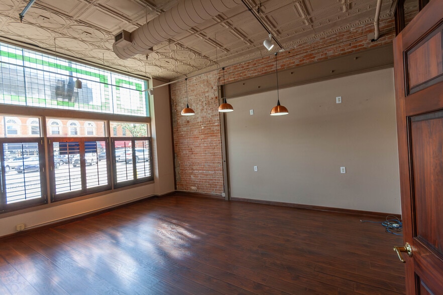 More Photos Of 123-147 N College Ave, Fort Collins Office For Lease