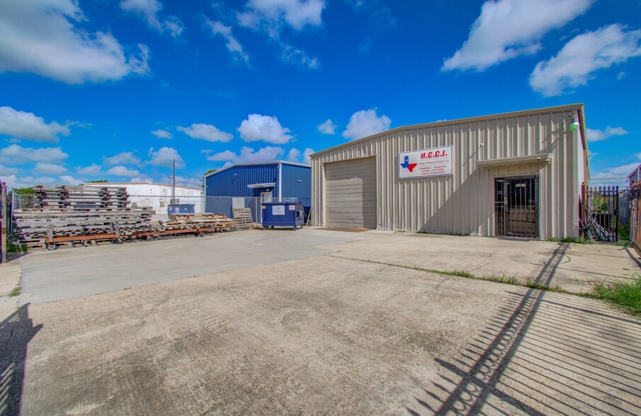 More Photos Of 7571 Morley St, Houston Warehouse For Sale