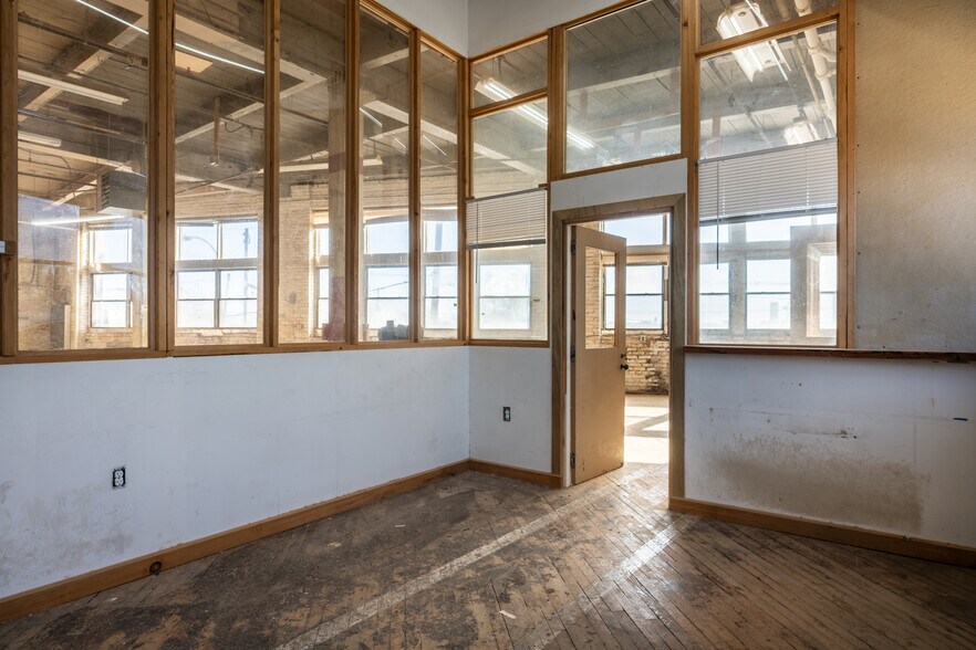 More Photos Of 4530 Germantown Ave, Philadelphia Warehouse For Lease