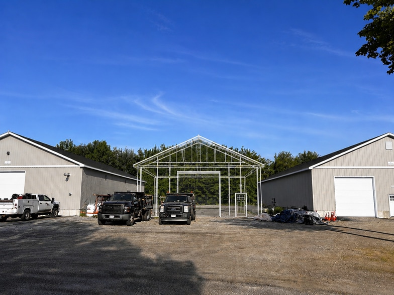 More Photos Of 728 Main St, Richmond Self Storage For Lease