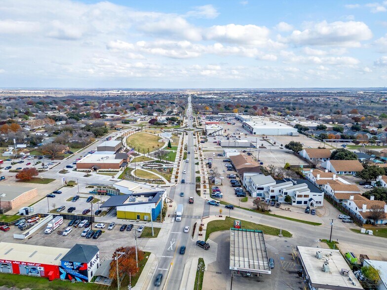 More Photos Of 113 N Tarrant St, Crowley Office For Sale