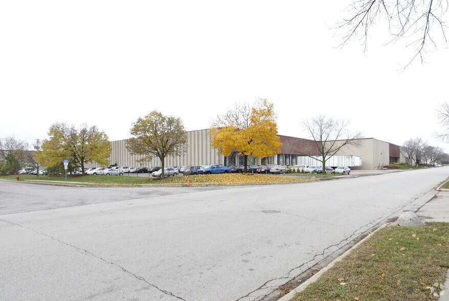 More Photos Of 1301-1401 Mark St, Elk Grove Village Warehouse For Lease