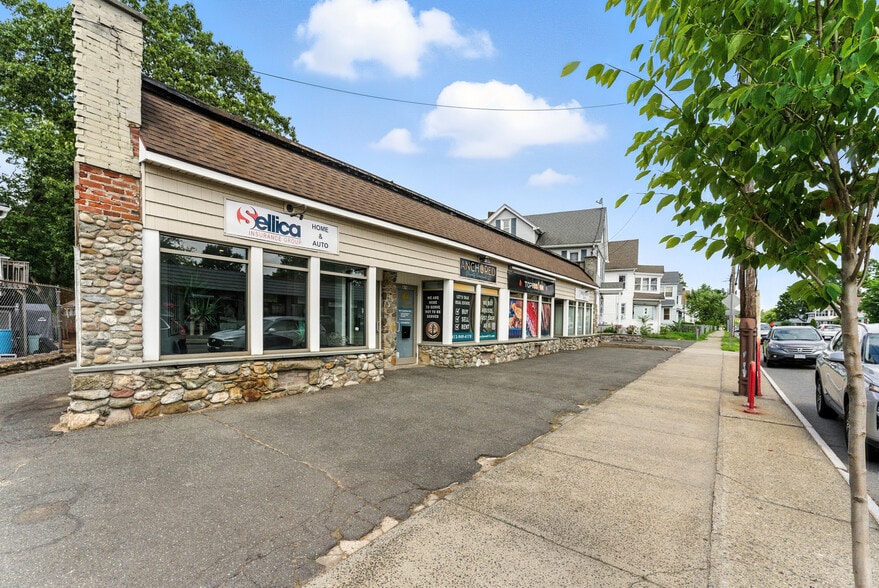 Primary Photo Of 674-678 Dickinson St, Springfield Freestanding For Sale