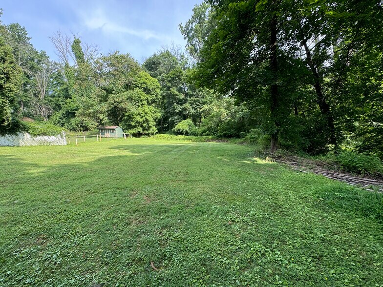 More Photos Of 692 Lenni Rd, Aston Warehouse For Sale