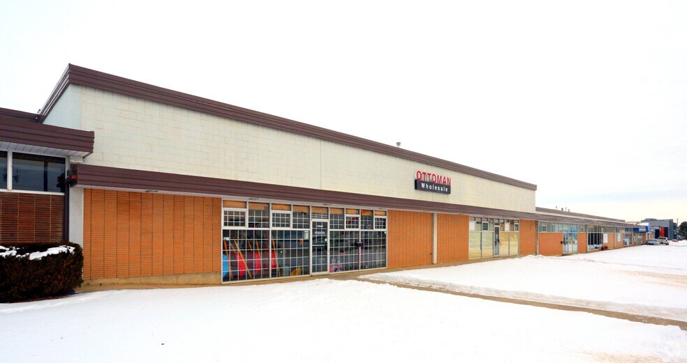 More Photos Of 14640 115th Ave NW, Edmonton Showroom For Sale