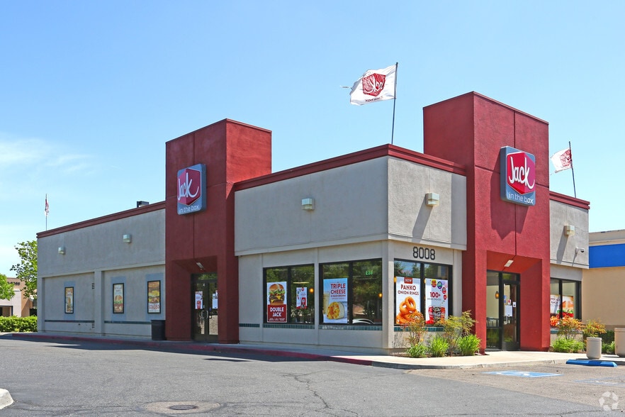 Primary Photo Of 8008 N Cedar Ave, Fresno Fast Food For Lease