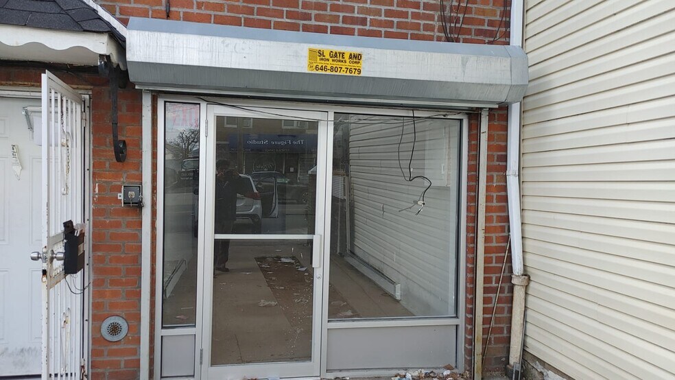 More Photos Of 11148A Lefferts Blvd, South Ozone Park Storefront Retail Residential For Lease