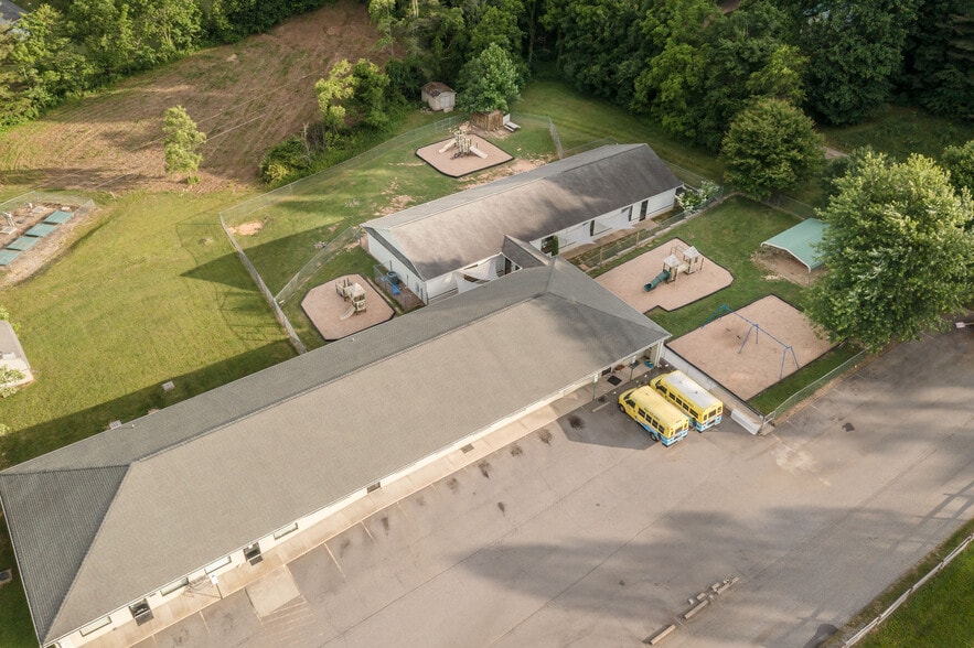 More Photos Of 2-6 Fairview Hills Dr, Fairview Daycare Center For Lease