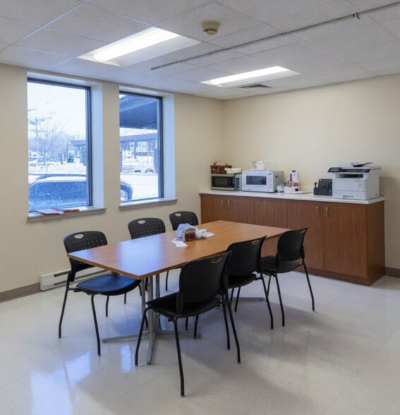 More Photos Of 902 Milwaukee Ave, South Milwaukee Medical For Sale