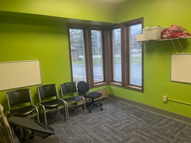 More Photos Of 6925 Parkdale Pl, Indianapolis Medical For Sale