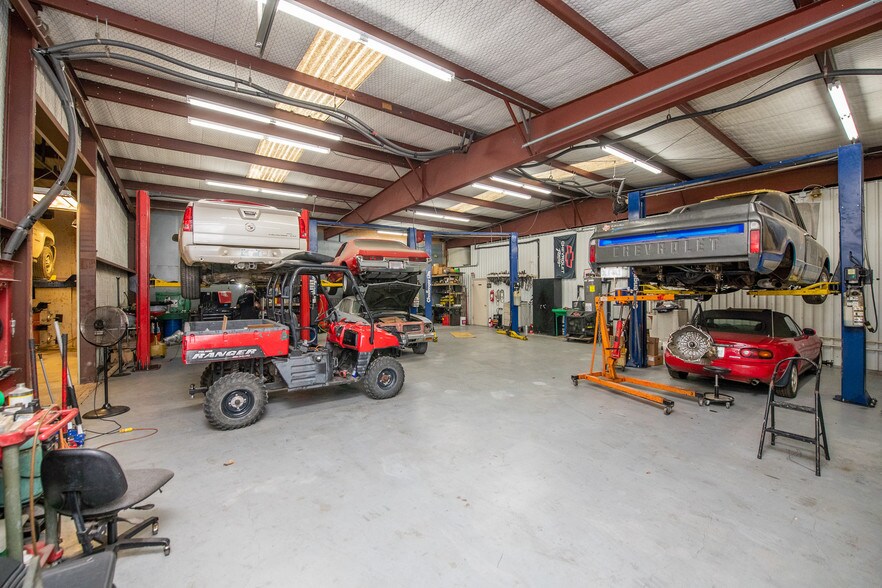 More Photos Of 820 Turner Way, Mansfield Manufacturing For Lease