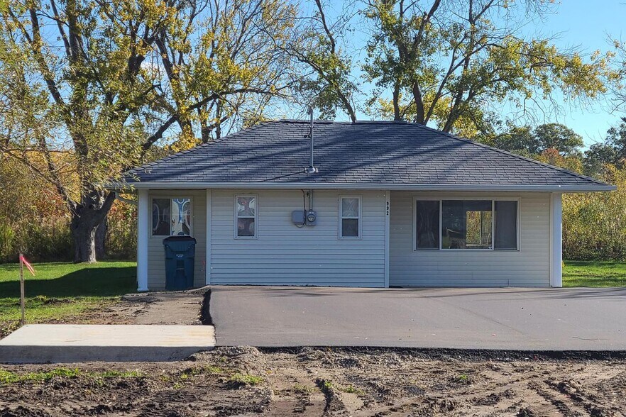 More Photos Of 992 Witham Rd, Muskegon Medical For Lease