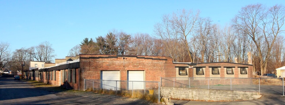 More Photos Of 15 Deyo St, Kingston Warehouse For Sale