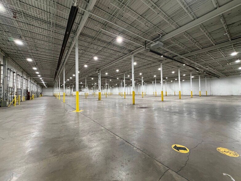 More Photos Of 26801 Fargo Ave, Bedford Heights Warehouse For Lease