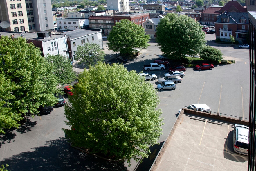 More Photos Of 1000 Fifth Ave, Huntington Medical For Lease