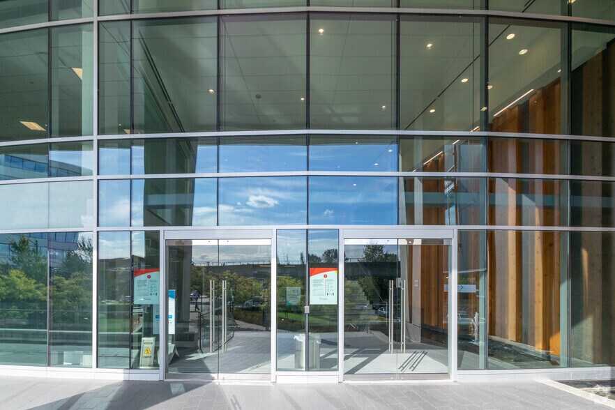 More Photos Of 2920 Virtual Way, Vancouver Office For Lease