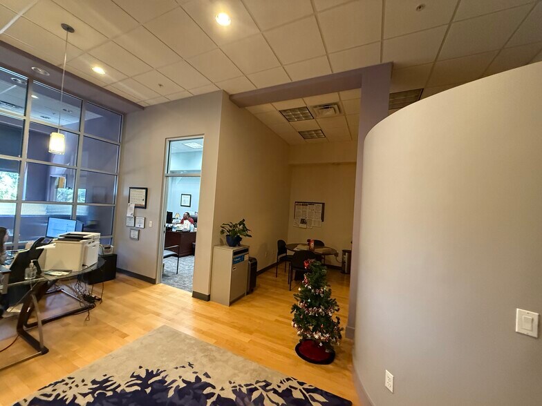 More Photos Of 961687 Gateway Blvd, Fernandina Beach Medical For Lease