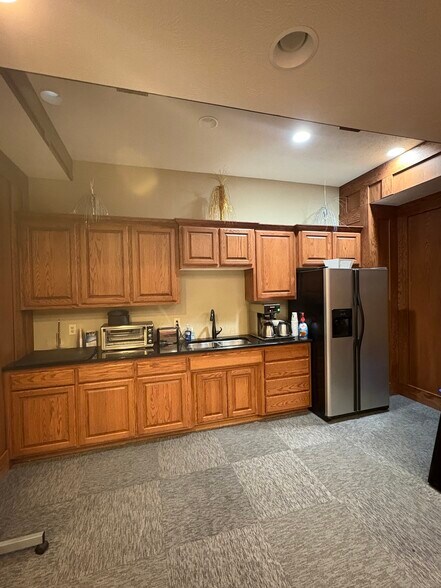 More Photos Of 4106 S 87th St, Omaha Light Manufacturing For Sale