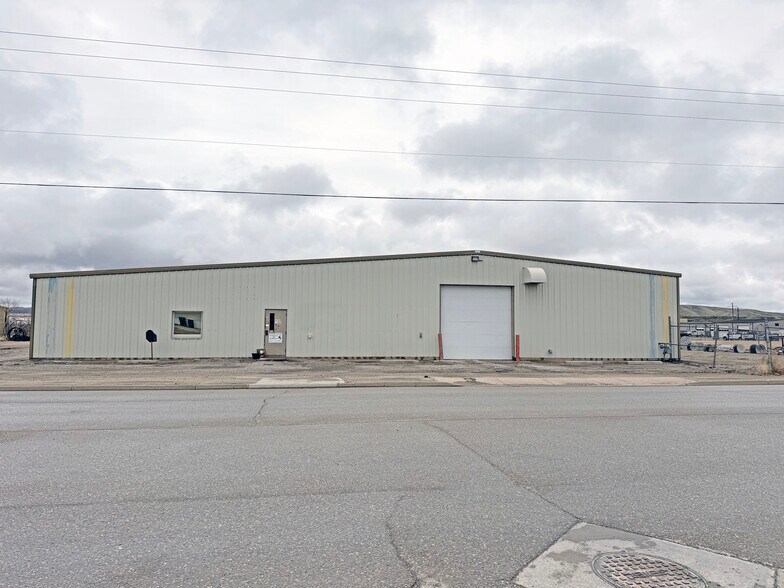 Primary Photo Of 1512 E Murray St, Rawlins Industrial For Sale