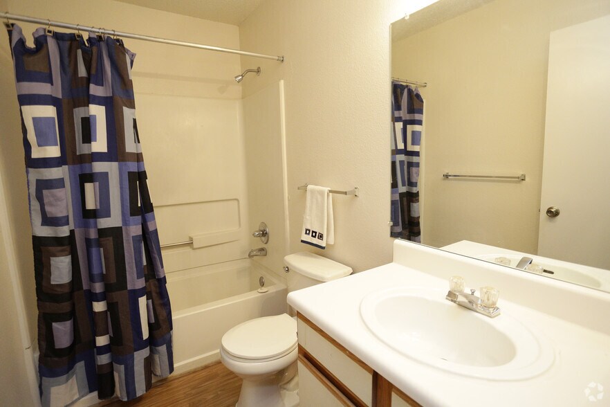 More Photos Of 5600 Salem Run Blvd, Fredericksburg Apartments For Sale