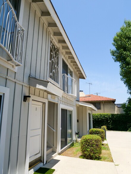 More Photos Of 4747 Orion Ave, Sherman Oaks Multifamily For Sale