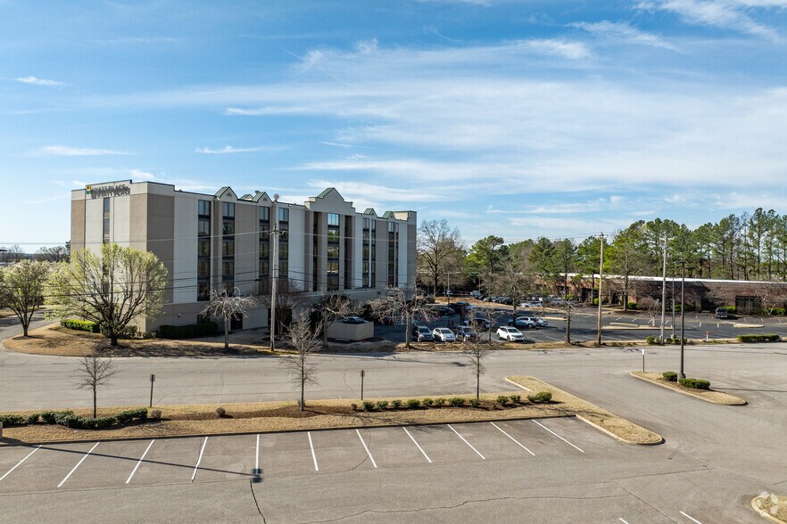 More Photos Of 7905 Giacosa Pl, Memphis Hotel For Sale