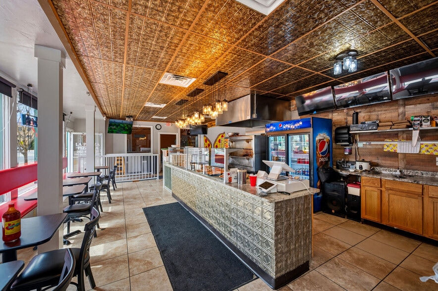 More Photos Of 162-170 W Main St, Whitewater Storefront Retail Residential For Sale