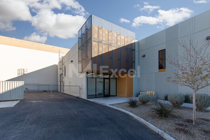 More Photos Of 6676 Escondido St, Las Vegas Distribution For Sale