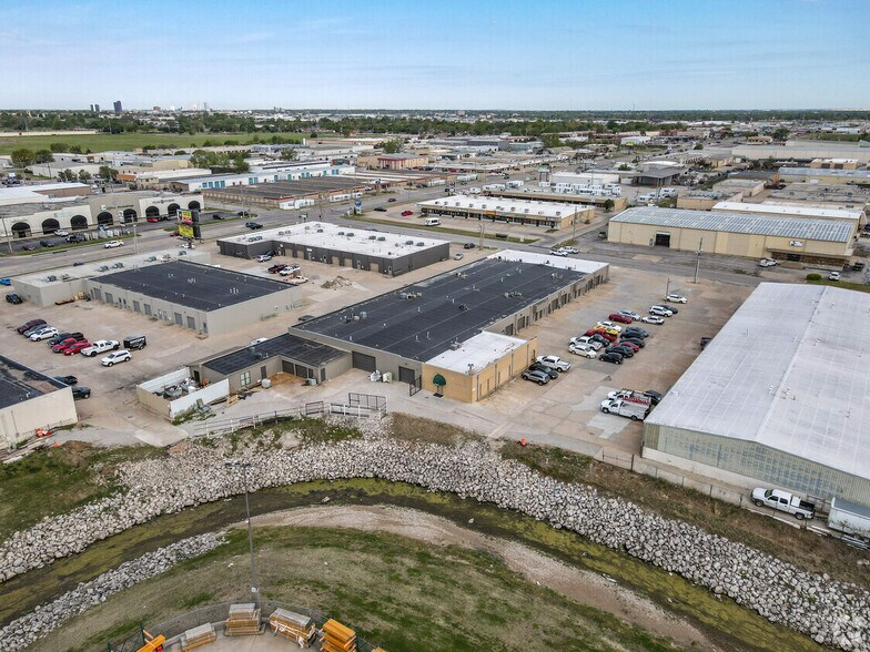More Photos Of 5505 S Mingo Rd, Tulsa Light Manufacturing For Lease