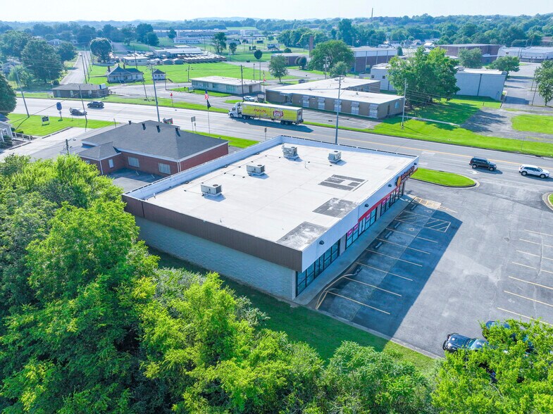 More Photos Of 1009 Huntsville Hwy hwy, Fayetteville General Retail For Lease