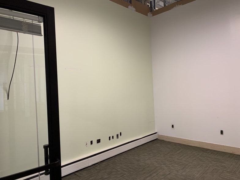 More Photos Of 4 Plaza Way, Fairhaven Bank For Lease