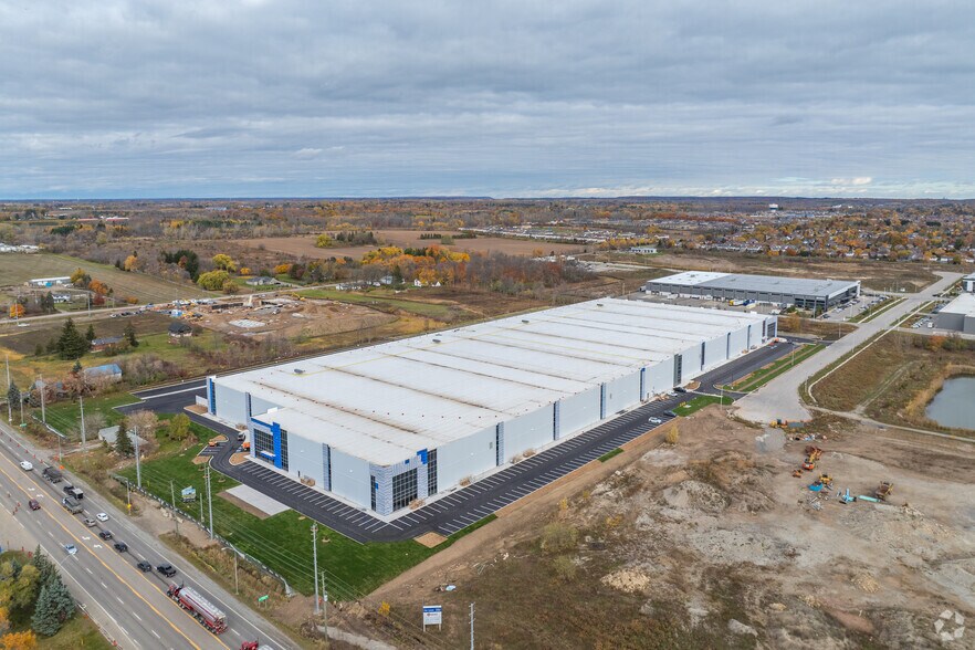 More Photos Of 22 Medicorum Pl, Hamilton Distribution For Lease