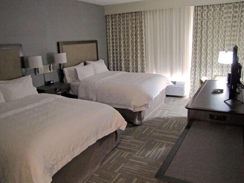 More Photos Of 200 N Centennial Dr, Mcpherson Hotel For Sale