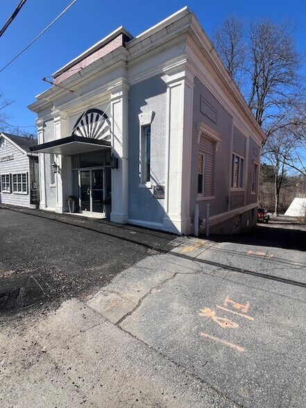 Primary Photo Of 146 Main St, Pepperell General Retail For Sale