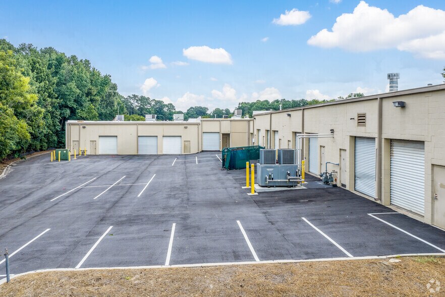 More Photos Of 1785 E Park Place Blvd, Stone Mountain Unknown For Lease