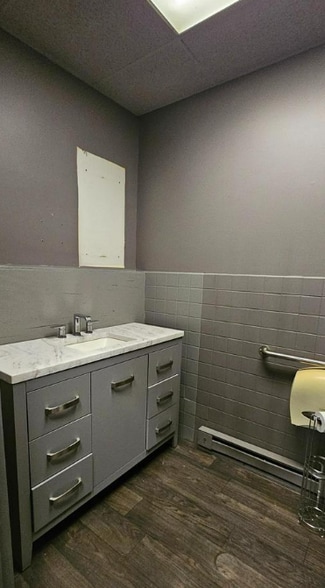 More Photos Of 1115 N Black Horse Pike, Blackwood Convenience Store For Sale