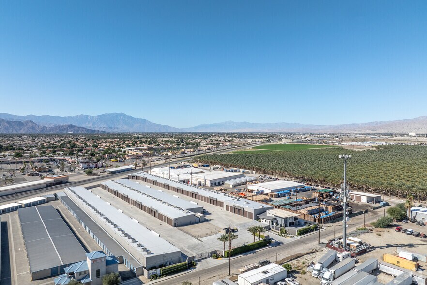 More Photos Of 49751 Oates Ln, Coachella Parking Garage For Sale