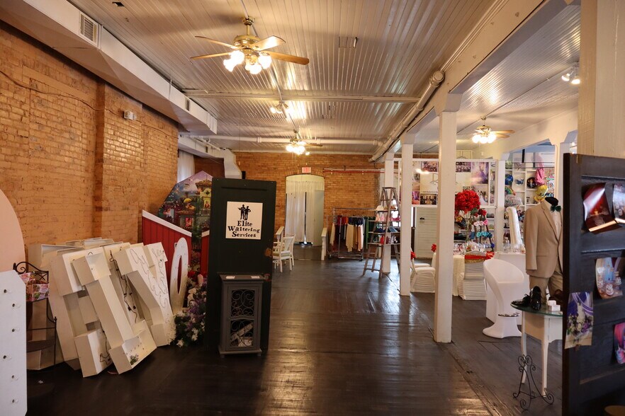 More Photos Of 108 NW Main St, Easley General Retail For Sale