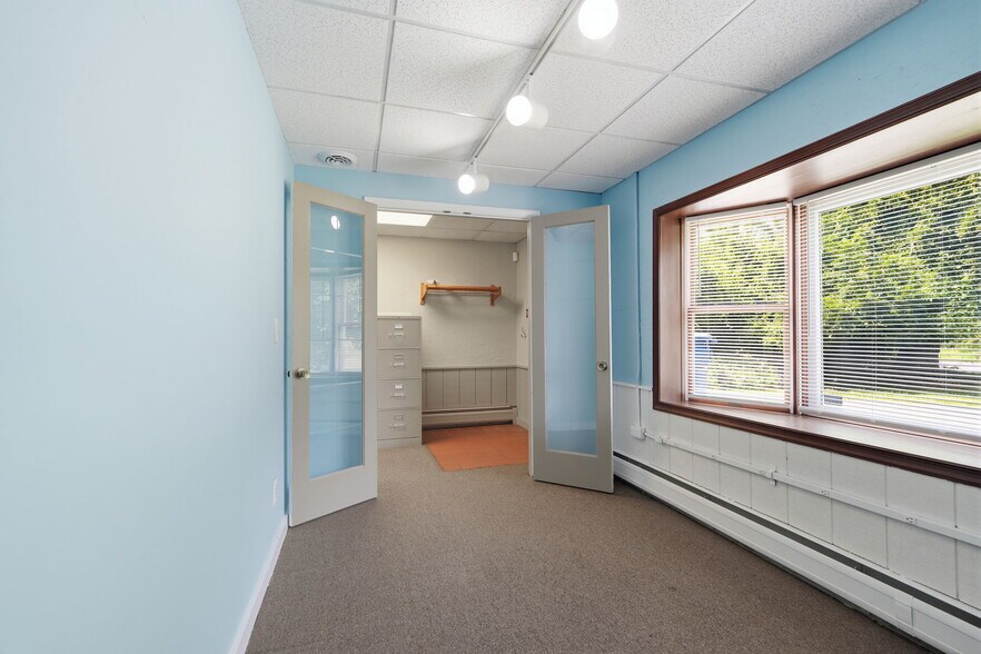 More Photos Of 3157 Mechanicsville Rd, Eddington Medical For Sale