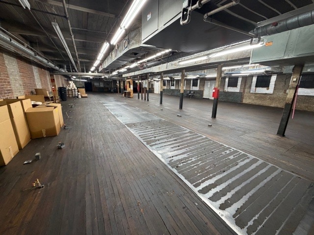 More Photos Of 41 E Salisbury St, Denton Warehouse For Sale