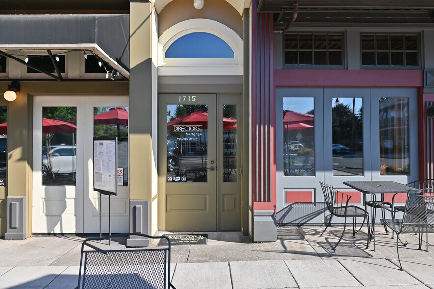 More Photos Of 1705-1717 Willamette Falls Dr, West Linn Storefront Retail Office For Lease
