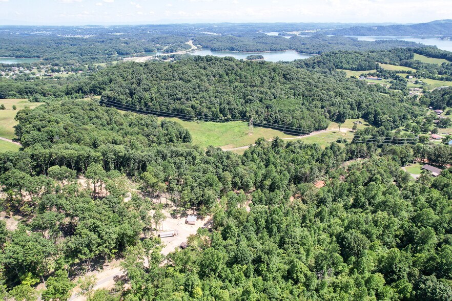 More Photos Of 180 Lakeland Ridge Rd, Bean Station Specialty For Sale