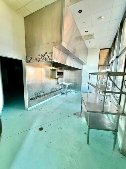 More Photos Of 310 S Goliad St, Rockwall Restaurant For Sale