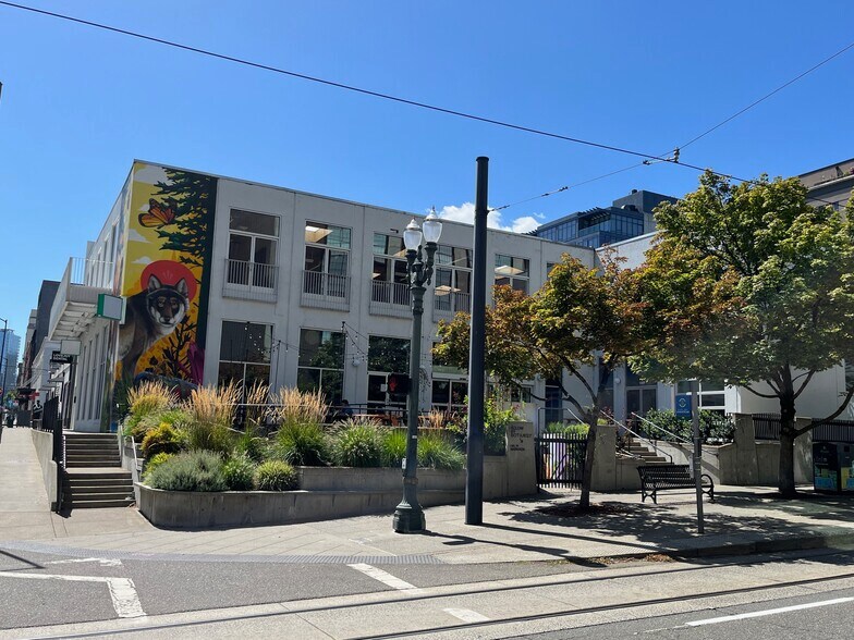 More Photos Of 938 NW 14th Ave, Portland General Retail For Lease