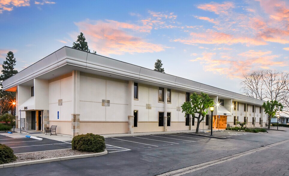 More Photos Of 2045 Royal Ave, Simi Valley Medical For Lease