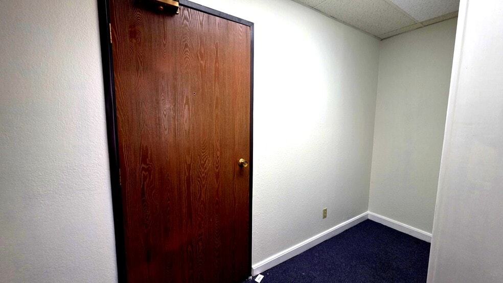 More Photos Of 217 S Glendora Ave, Glendora Office For Lease