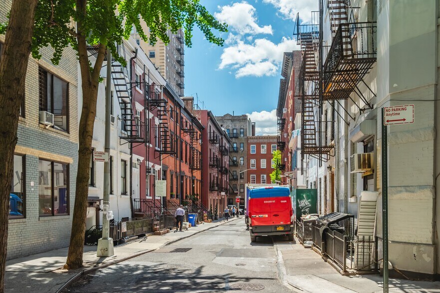 More Photos Of 13-15 Christopher St, New York Apartments For Sale