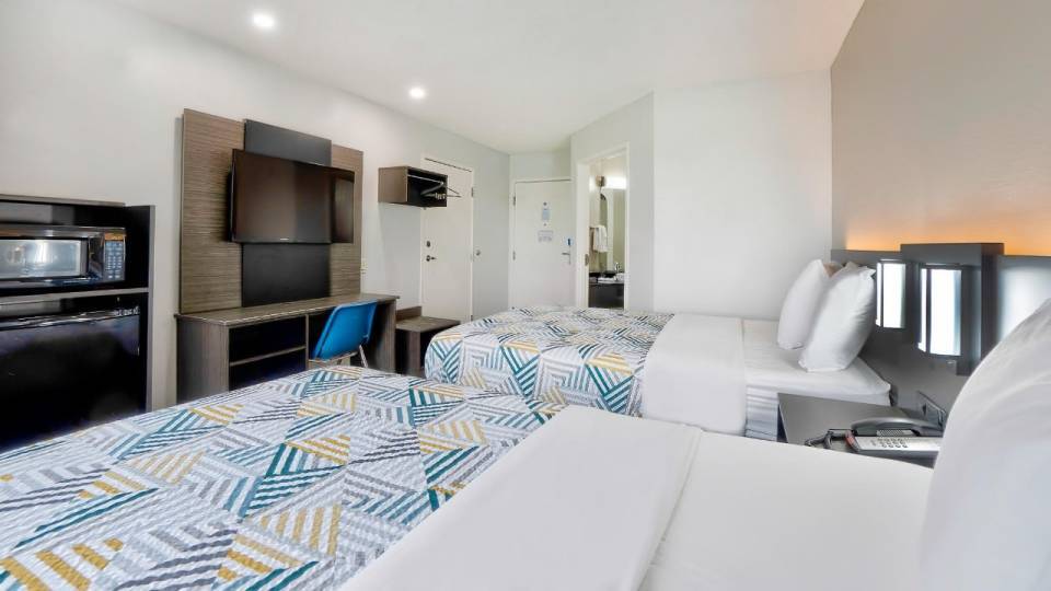 More Photos Of 8601 Benbrook Blvd, Benbrook Hotel For Sale